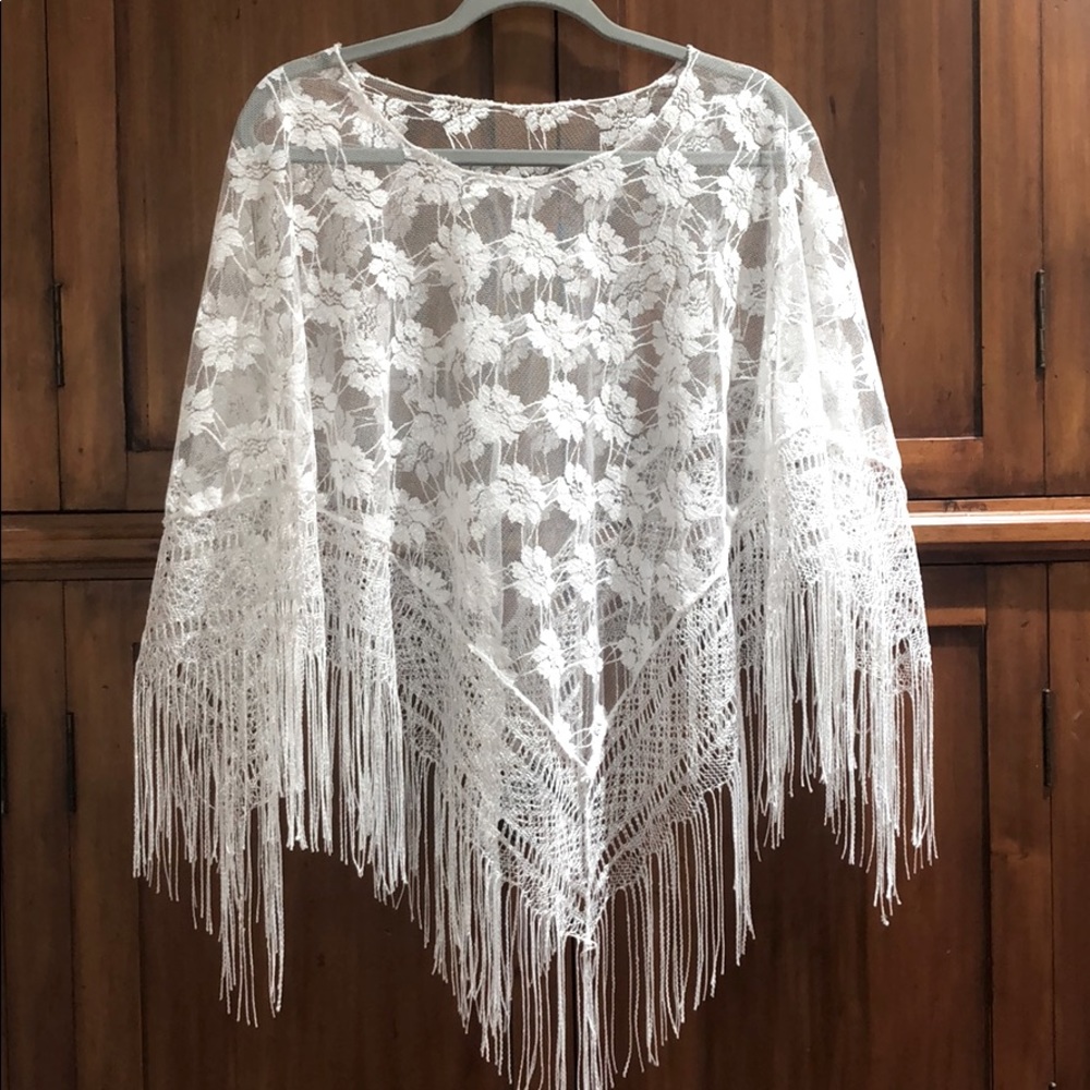 Women’s lace poncho